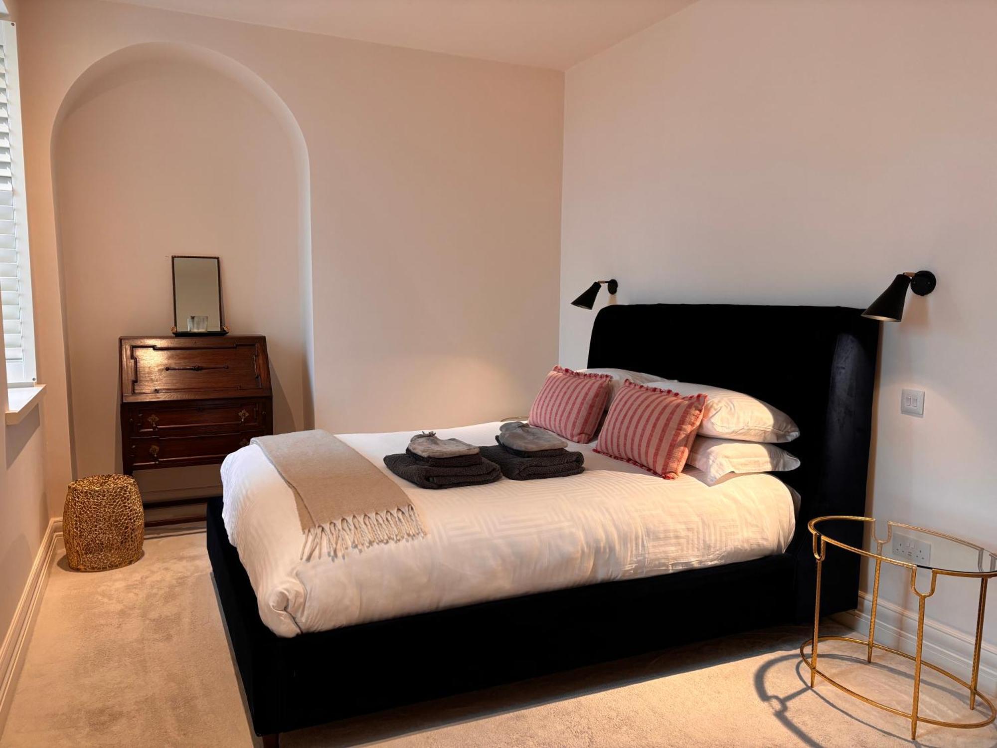 Luxurious 2 Bedroom Apartment With Sea View In Monkstown Blackrock  Exterior foto